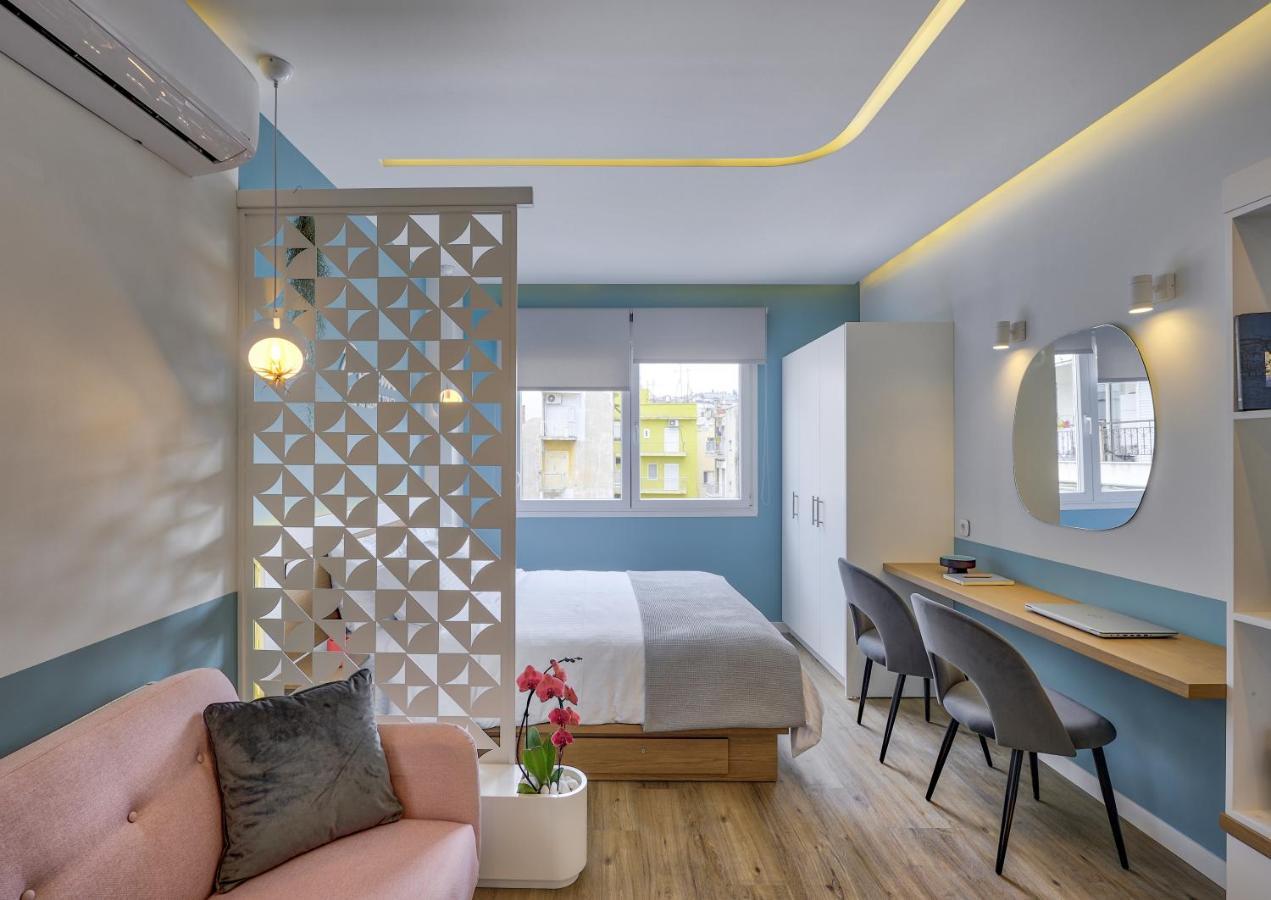 Τhe Half Root Suite In The Heart Of City Center Солун Екстериор снимка