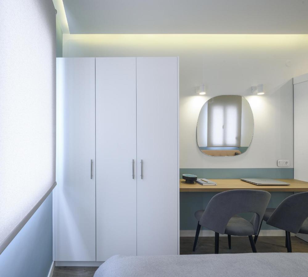 Τhe Half Root Suite In The Heart Of City Center Солун Екстериор снимка