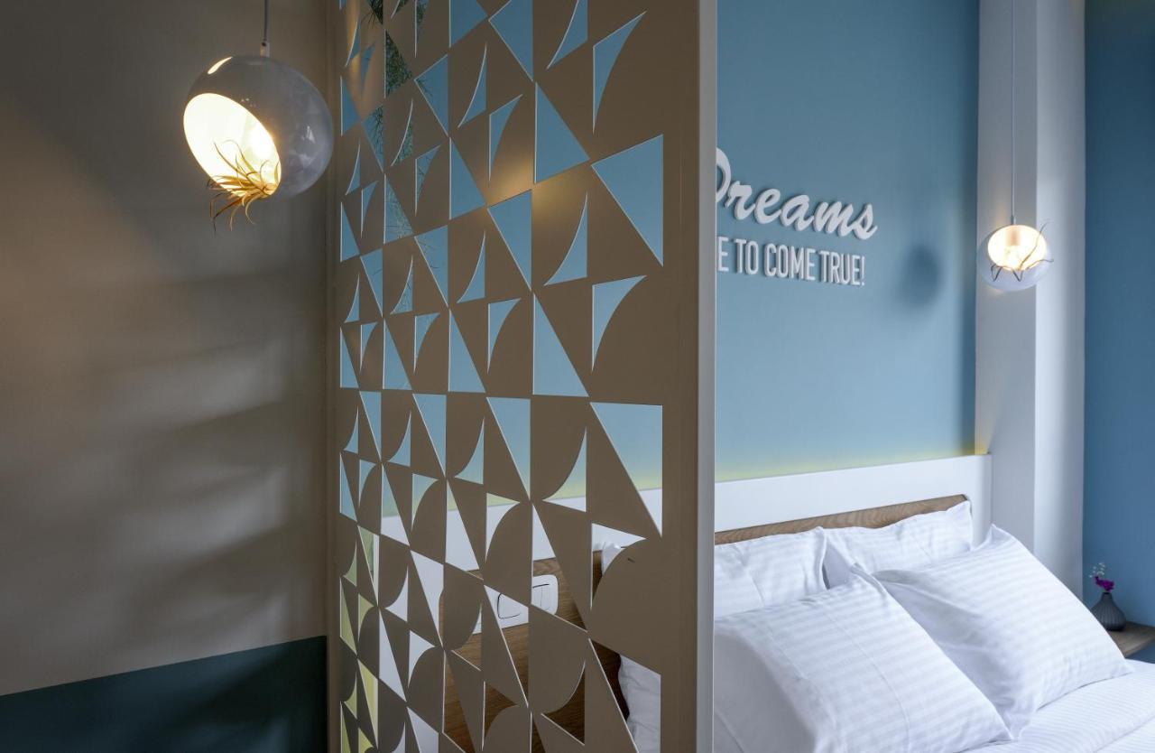 Τhe Half Root Suite In The Heart Of City Center Солун Екстериор снимка