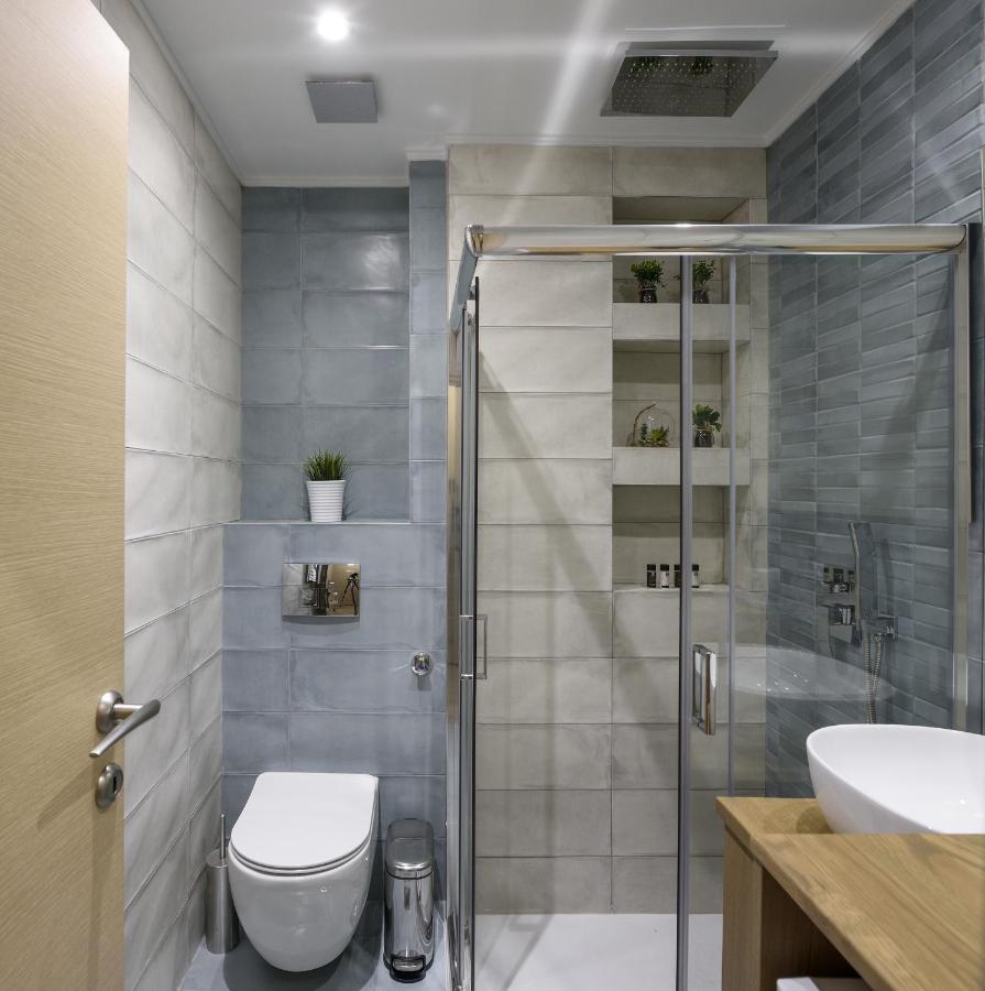 Τhe Half Root Suite In The Heart Of City Center Солун Екстериор снимка