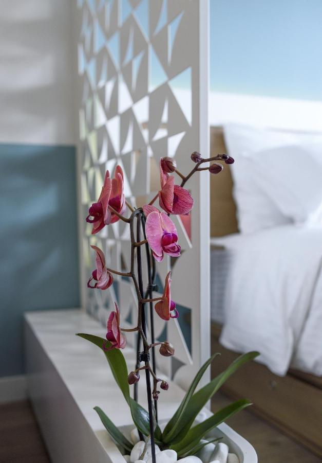 Τhe Half Root Suite In The Heart Of City Center Солун Екстериор снимка