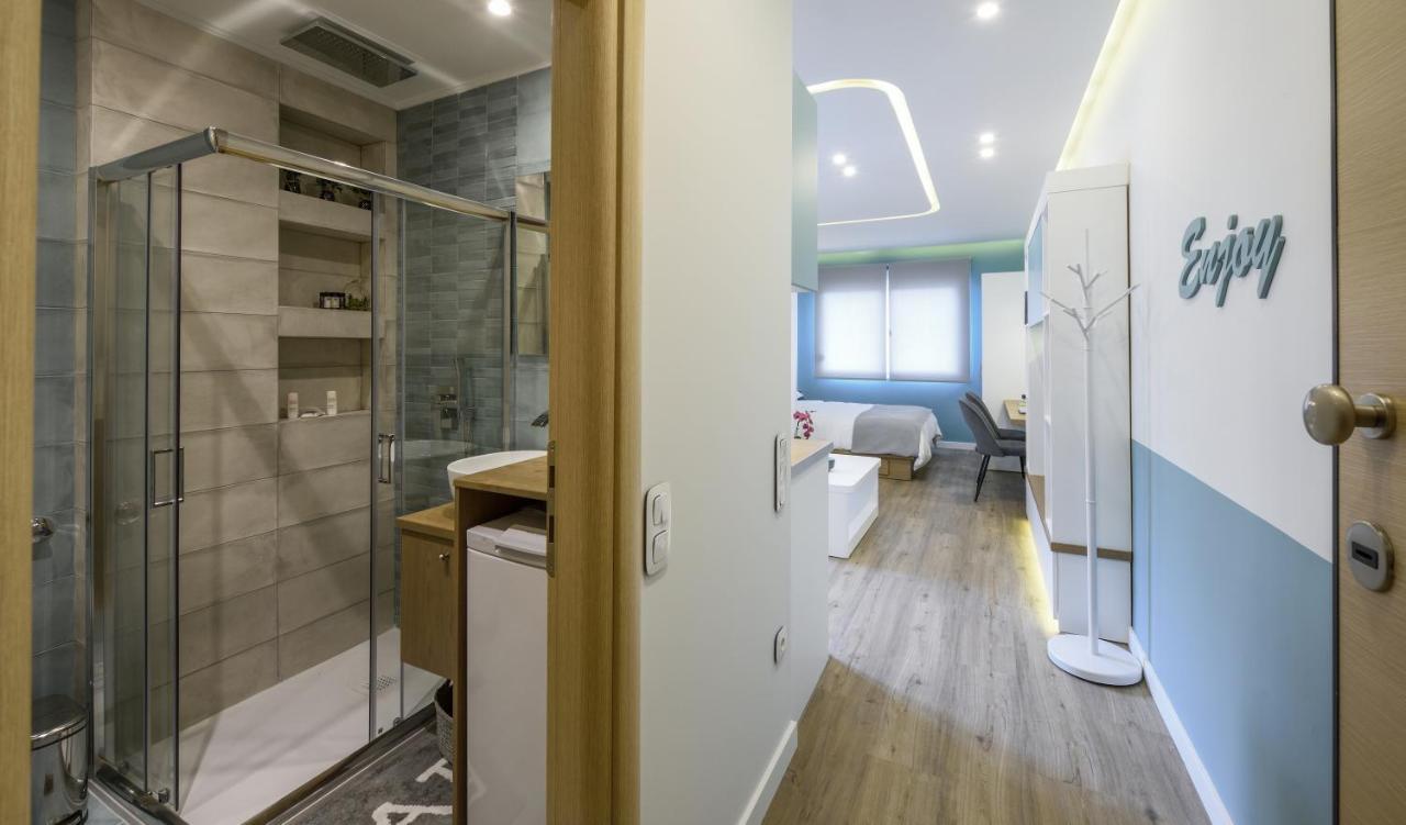 Τhe Half Root Suite In The Heart Of City Center Солун Екстериор снимка
