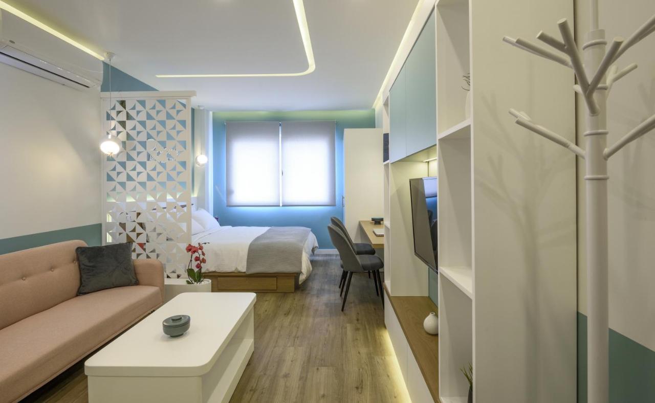 Τhe Half Root Suite In The Heart Of City Center Солун Екстериор снимка