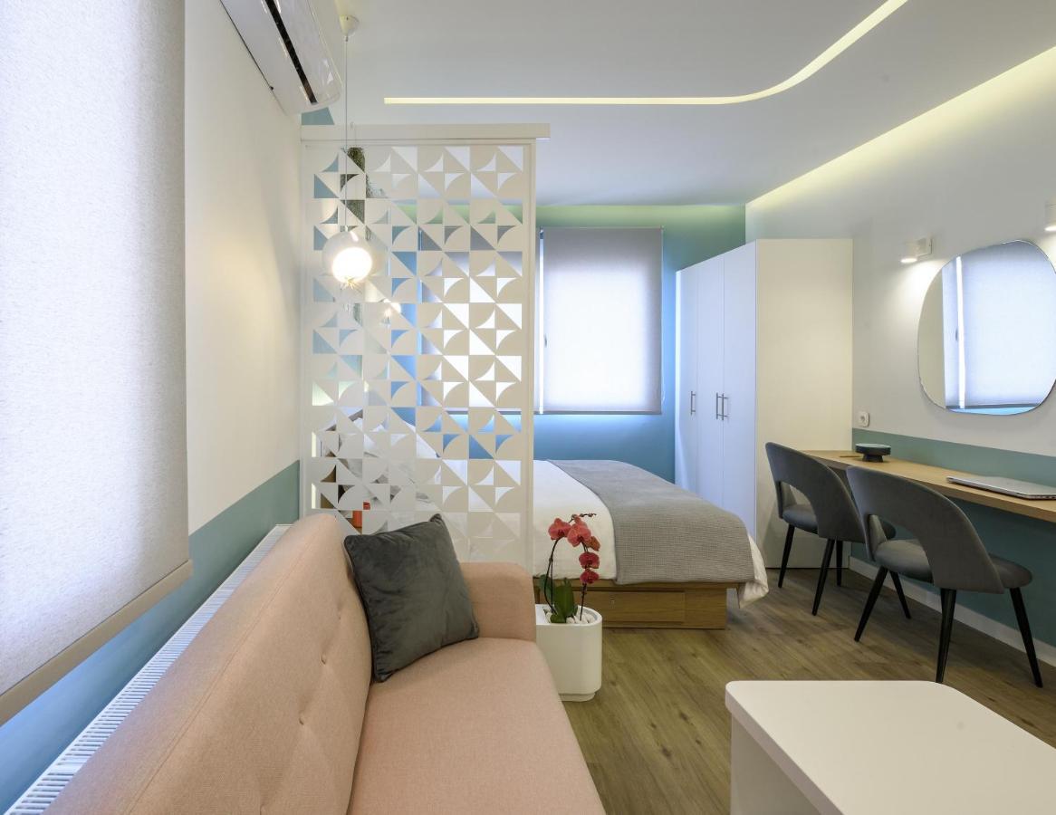 Τhe Half Root Suite In The Heart Of City Center Солун Екстериор снимка